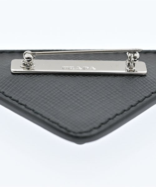 PRADA 胸針/胸花