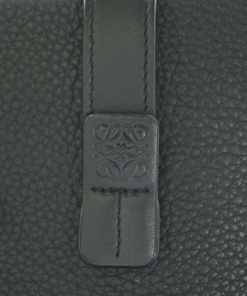 LOEWE 肩背包