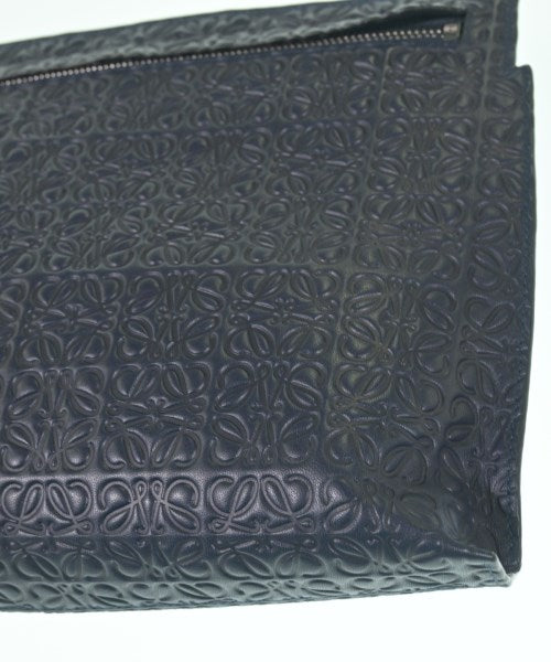 LOEWE 手拿包