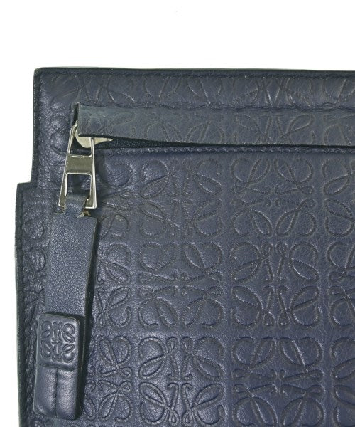 LOEWE 手拿包