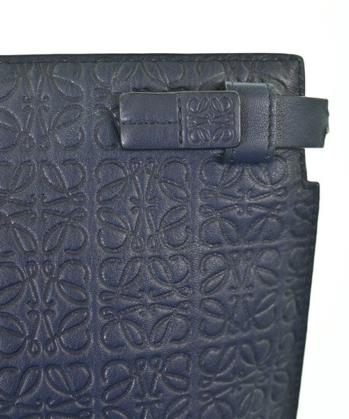 LOEWE 手拿包
