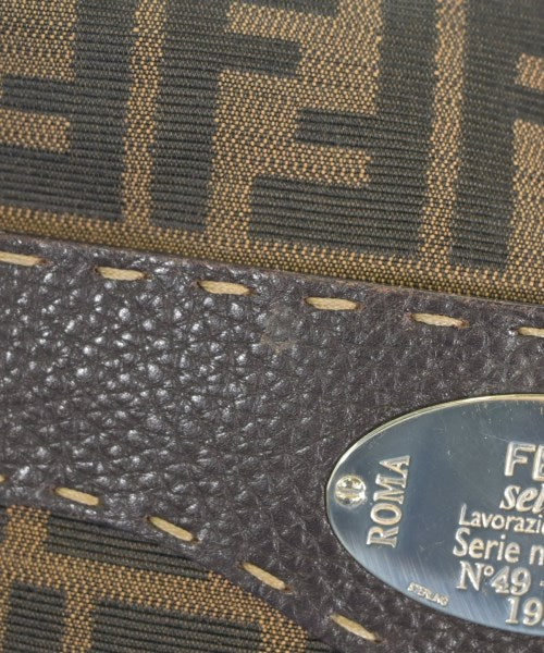 FENDI 肩背包