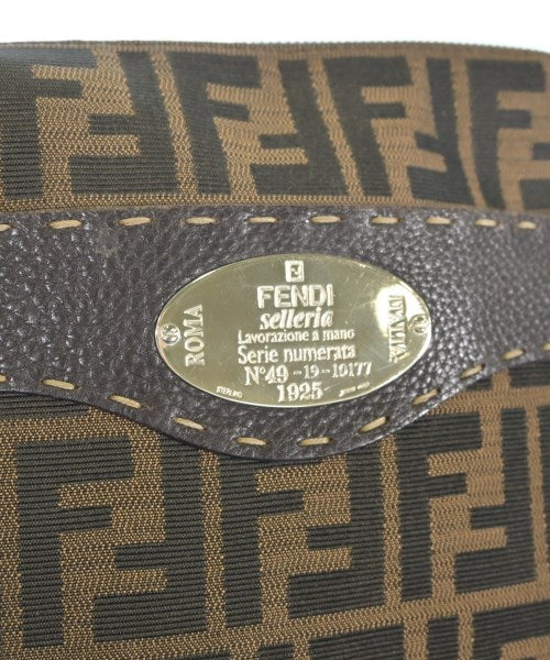 FENDI 肩背包
