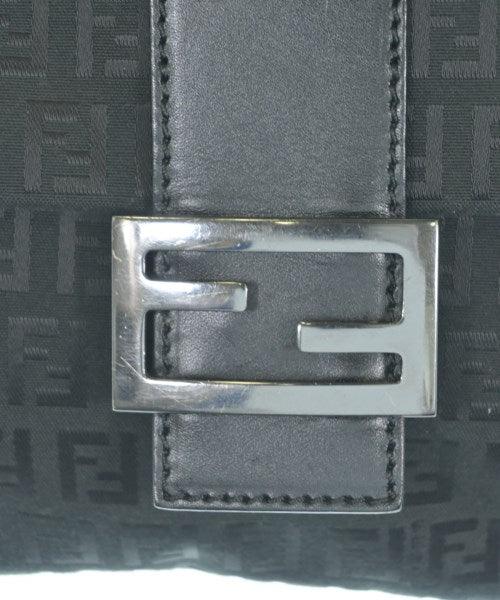 FENDI 肩背包
