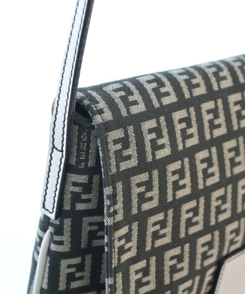 FENDI 肩背包