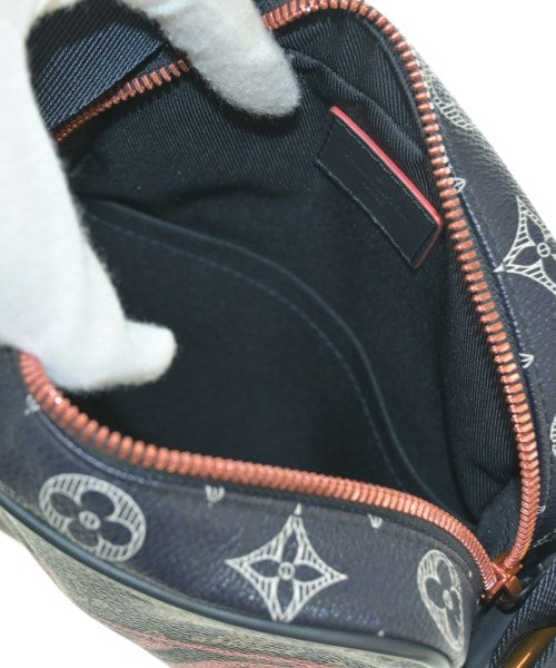 LOUIS VUITTON 肩背包