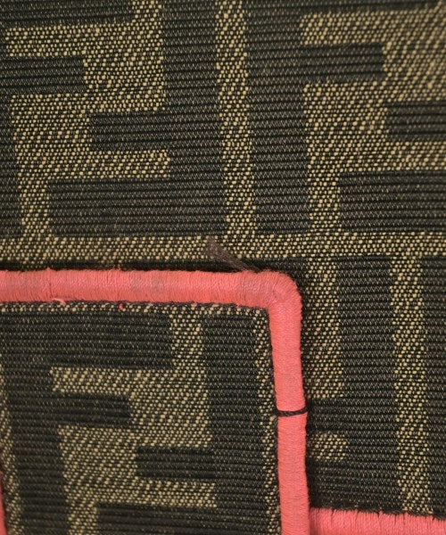 FENDI 肩背包
