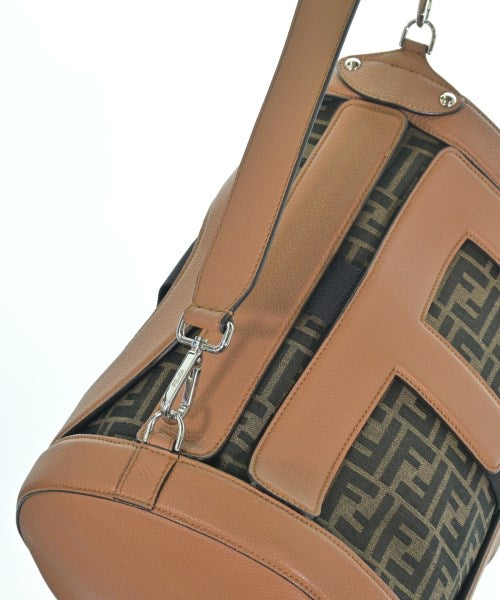 FENDI 肩背包