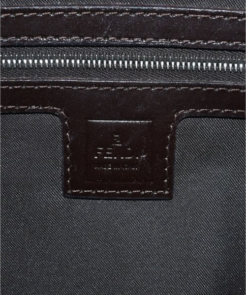 FENDI 肩背包
