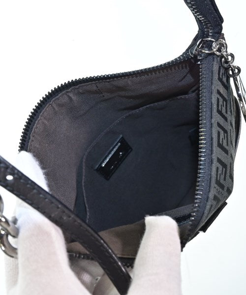 FENDI 肩背包