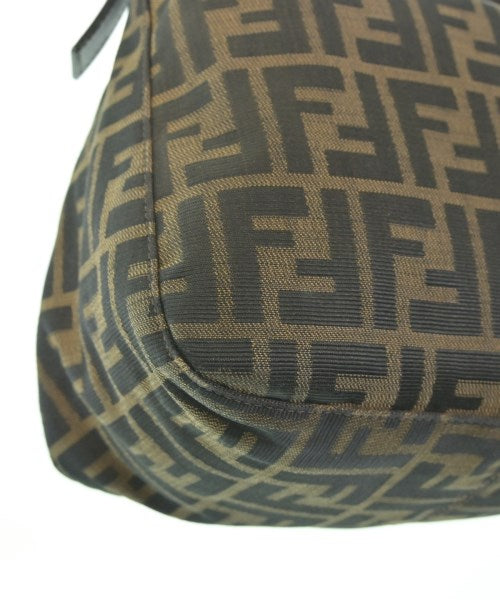 FENDI 肩背包