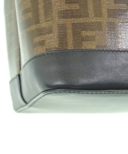 FENDI 肩背包