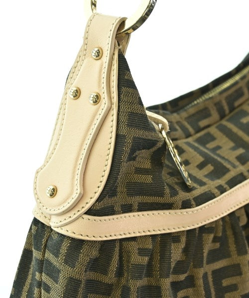 FENDI 肩背包