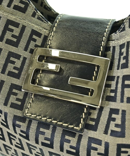 FENDI 肩背包
