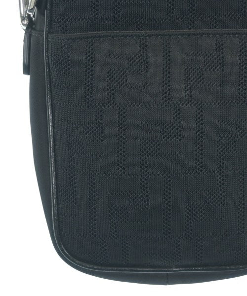 FENDI 肩背包