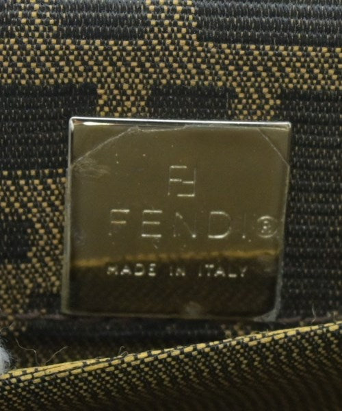 FENDI 肩背包