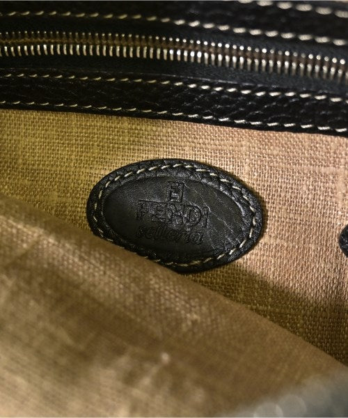 FENDI 肩背包
