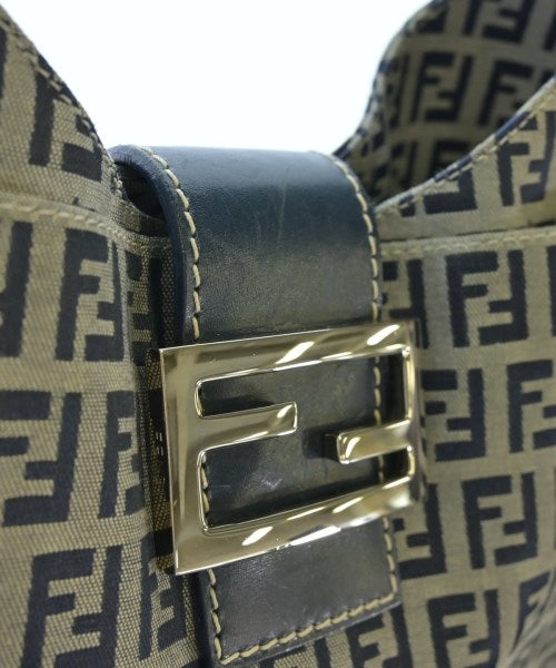 FENDI 肩背包