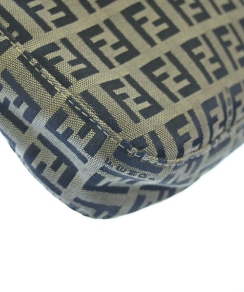 FENDI 肩背包