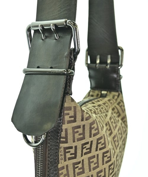 FENDI 肩背包