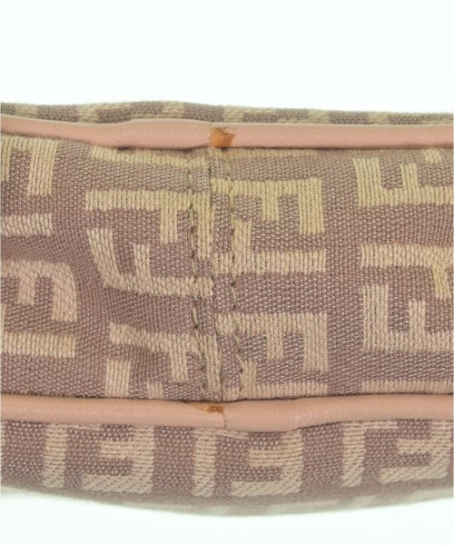 FENDI 肩背包