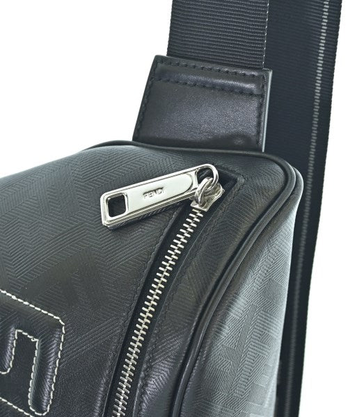 FENDI 肩背包