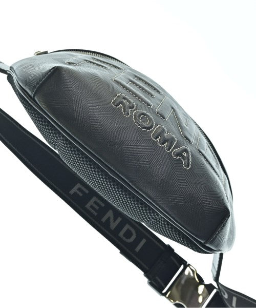 FENDI 肩背包