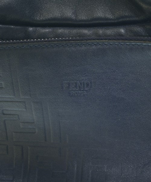 FENDI 肩背包