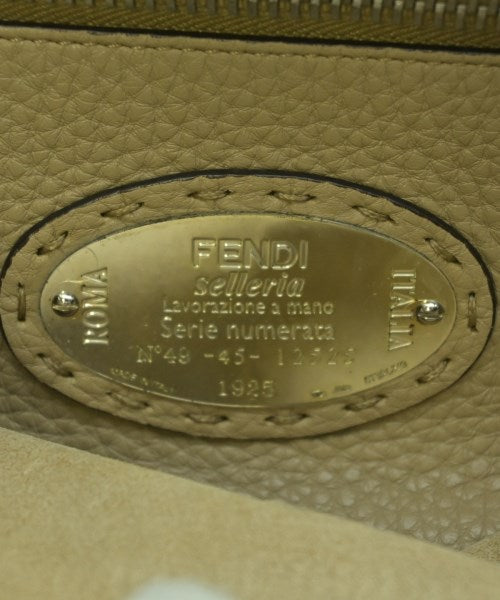 FENDI 肩背包