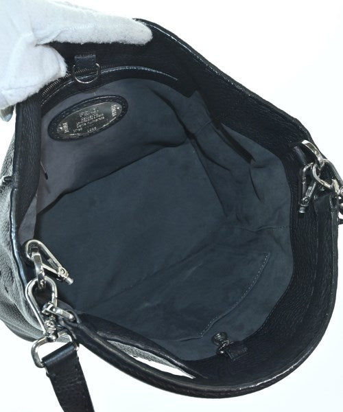 FENDI 肩背包