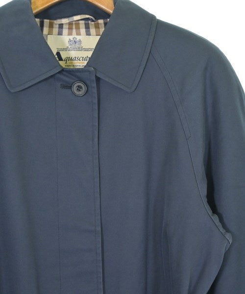 AQUASCUTUM 支撐領外套