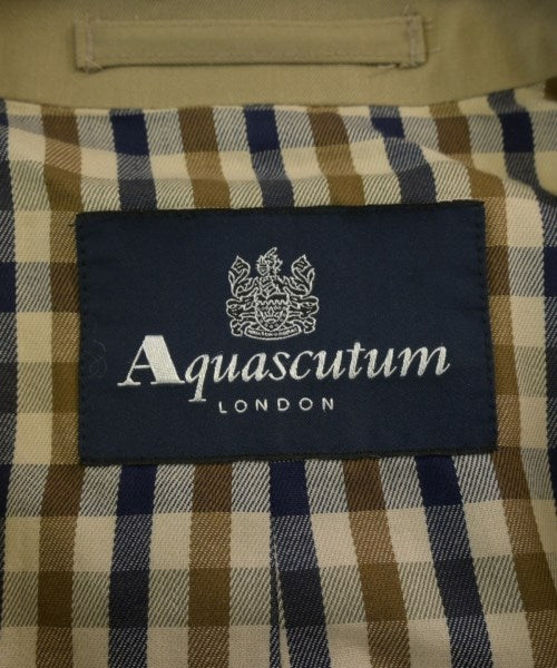 AQUASCUTUM 支撐領外套