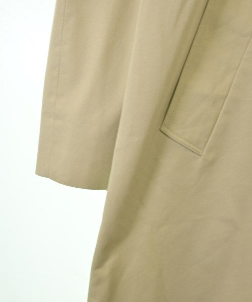 AQUASCUTUM 支撐領外套