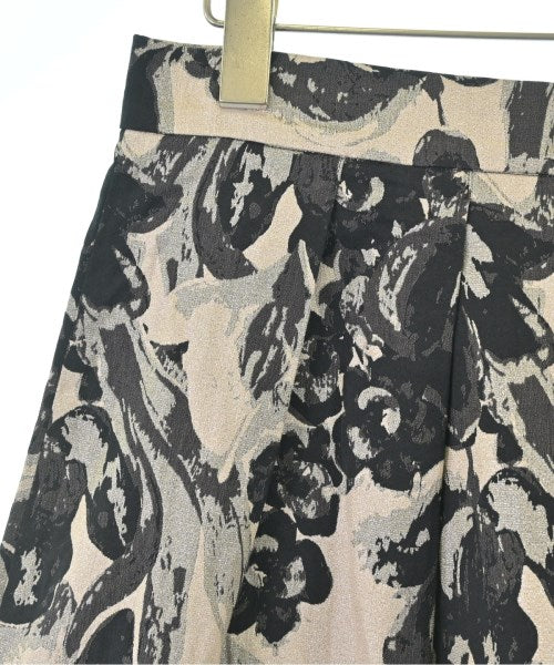 D.EXTERIOR 膝上裙