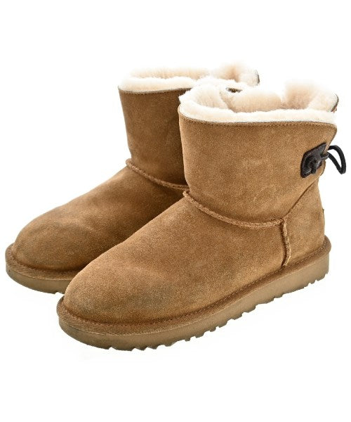 UGG 靴子