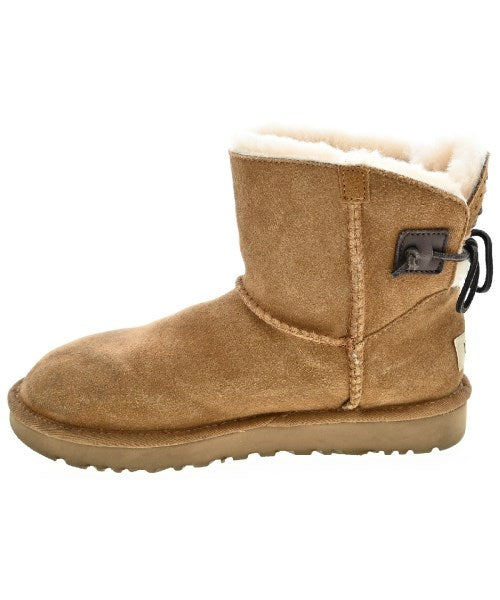 UGG 靴子