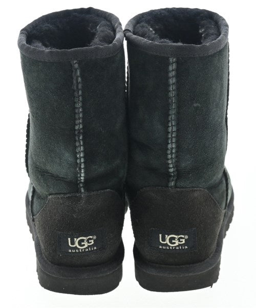 UGG 靴子