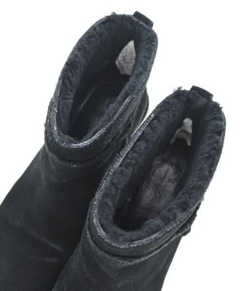 UGG 靴子