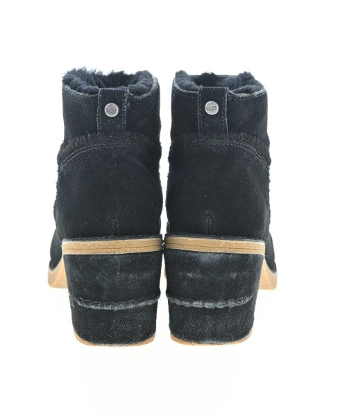 UGG 靴子