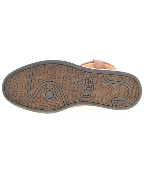 UGG 靴子