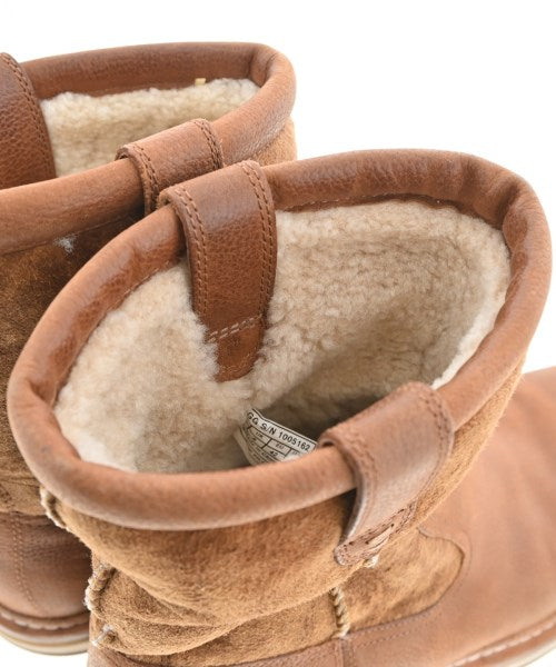 UGG 靴子