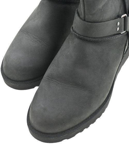 UGG 靴子