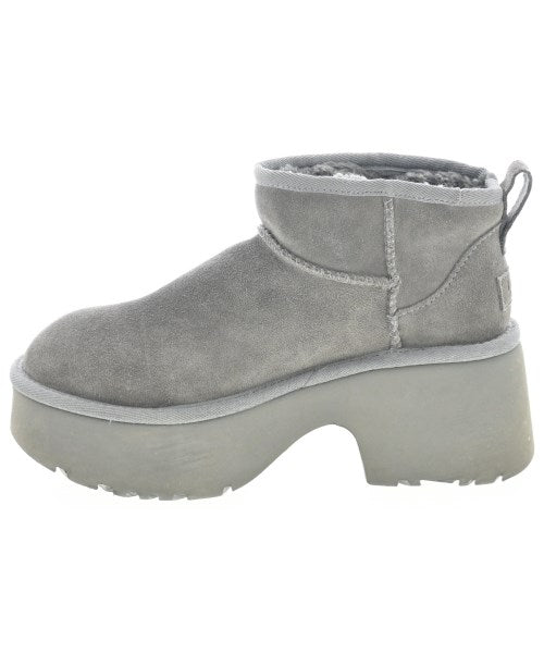 UGG 靴子
