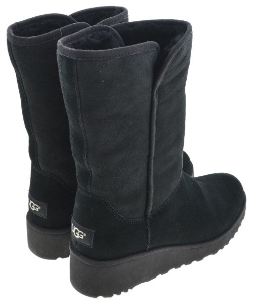 UGG 靴子