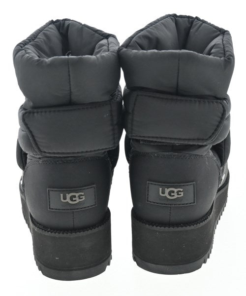 UGG 靴子