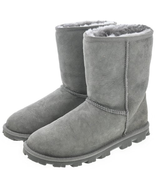 UGG 靴子