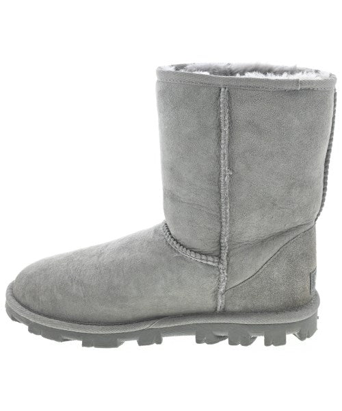 UGG 靴子