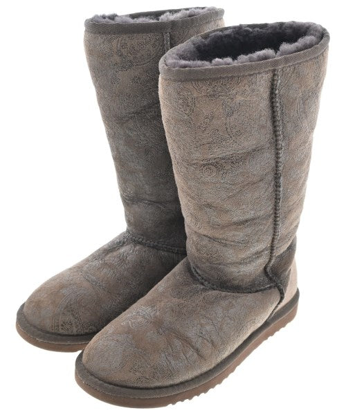 UGG 靴子