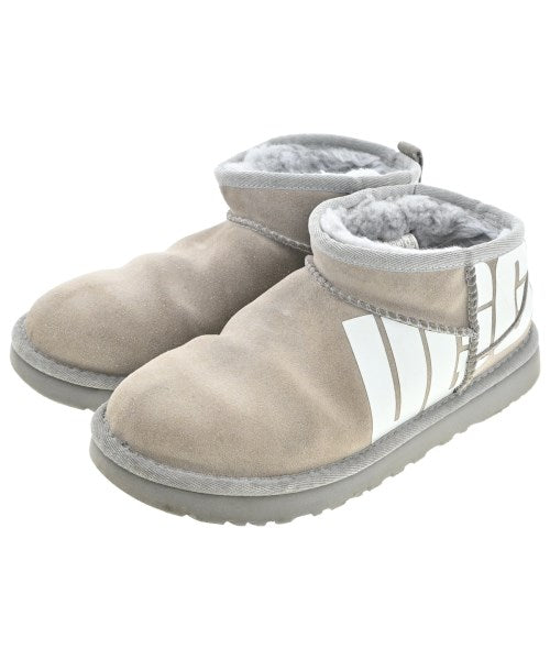UGG 靴子