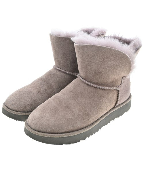 UGG 靴子